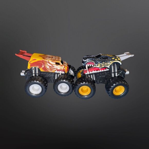 Hot Wheels Battle Beast Push Down Chomping Action Monster Trucks 1:64 Scale A27 - Picture 15 of 16